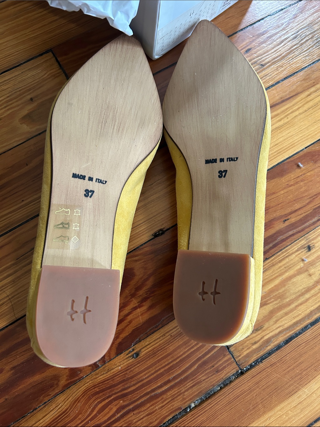 Ballerette Campo Marzio Marigold Suede Pointed-Toe Ballet Flats, Nib 37 — image 6 of 7